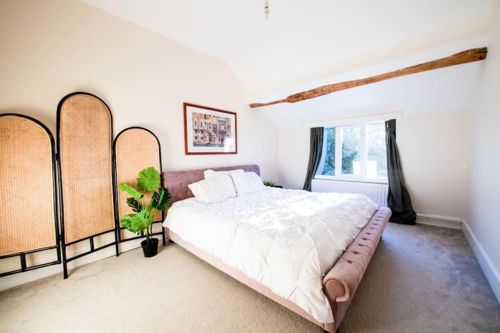 Charming Cottage Getaway In Altrincham Ngoại thất bức ảnh